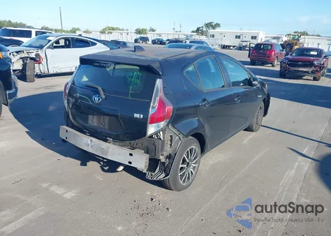 2015 Toyota Prius C Two из США, поврежденный, VIN JTDKDTB37F1576354